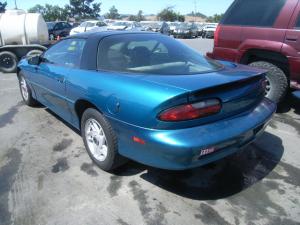 Venta de autopartes usadas y partes de colision Chevrolet camaro 1994.