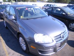 Venta de Partes de Colision y Accesorios Volkswagen Jetta 2010.