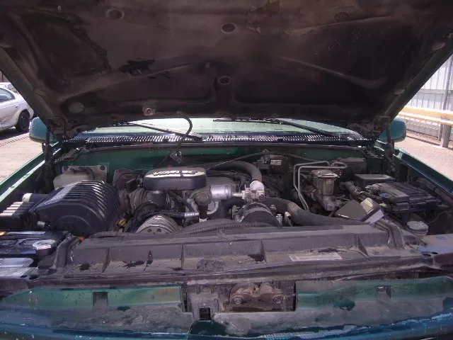 Venta de motores y partes de colision Chevrolet C-30 1999.