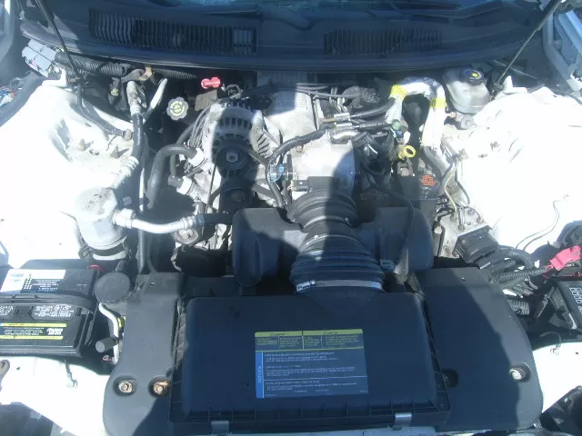 Venta de motores y autopartes Chevrolet camaro 2001.