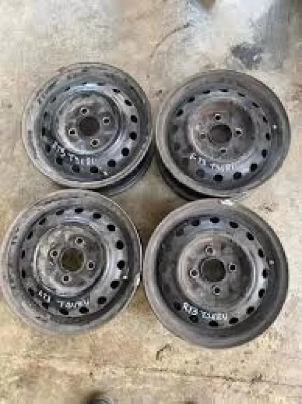 Venta de Rines originales para Nissan Tsuru